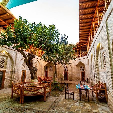 Okhun Madrasah15Th-16Th Century Hotel Bukhara Bagian luar foto